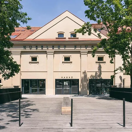 Atelier With Patio & Parking - Nusle Brewery Prága