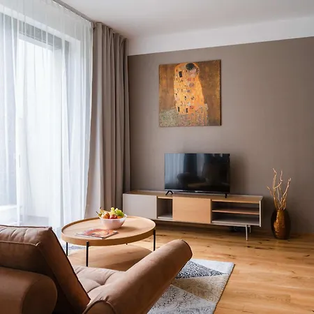 Apartman Atelier With Patio & Parking - Nusle Brewery Prága
